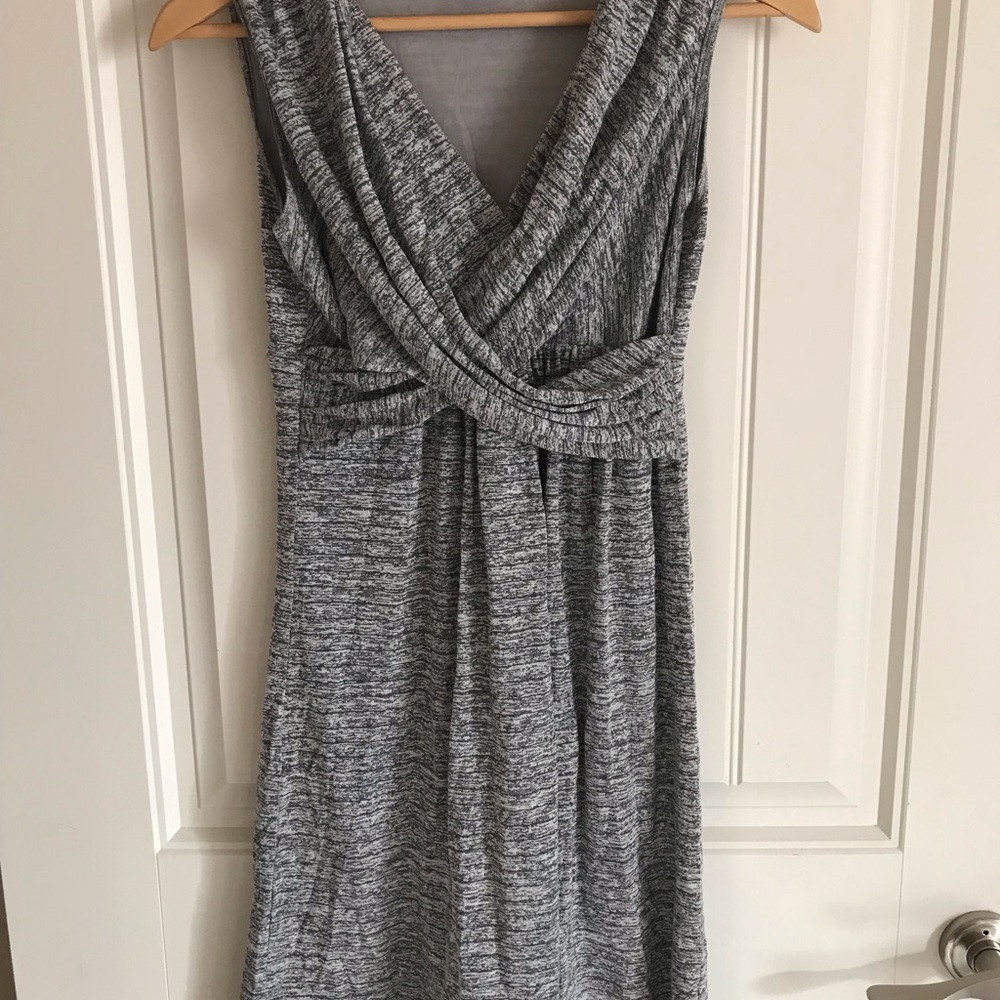 XS like new nursing/breastfeeding/maternity dress - Picture 8 of 11